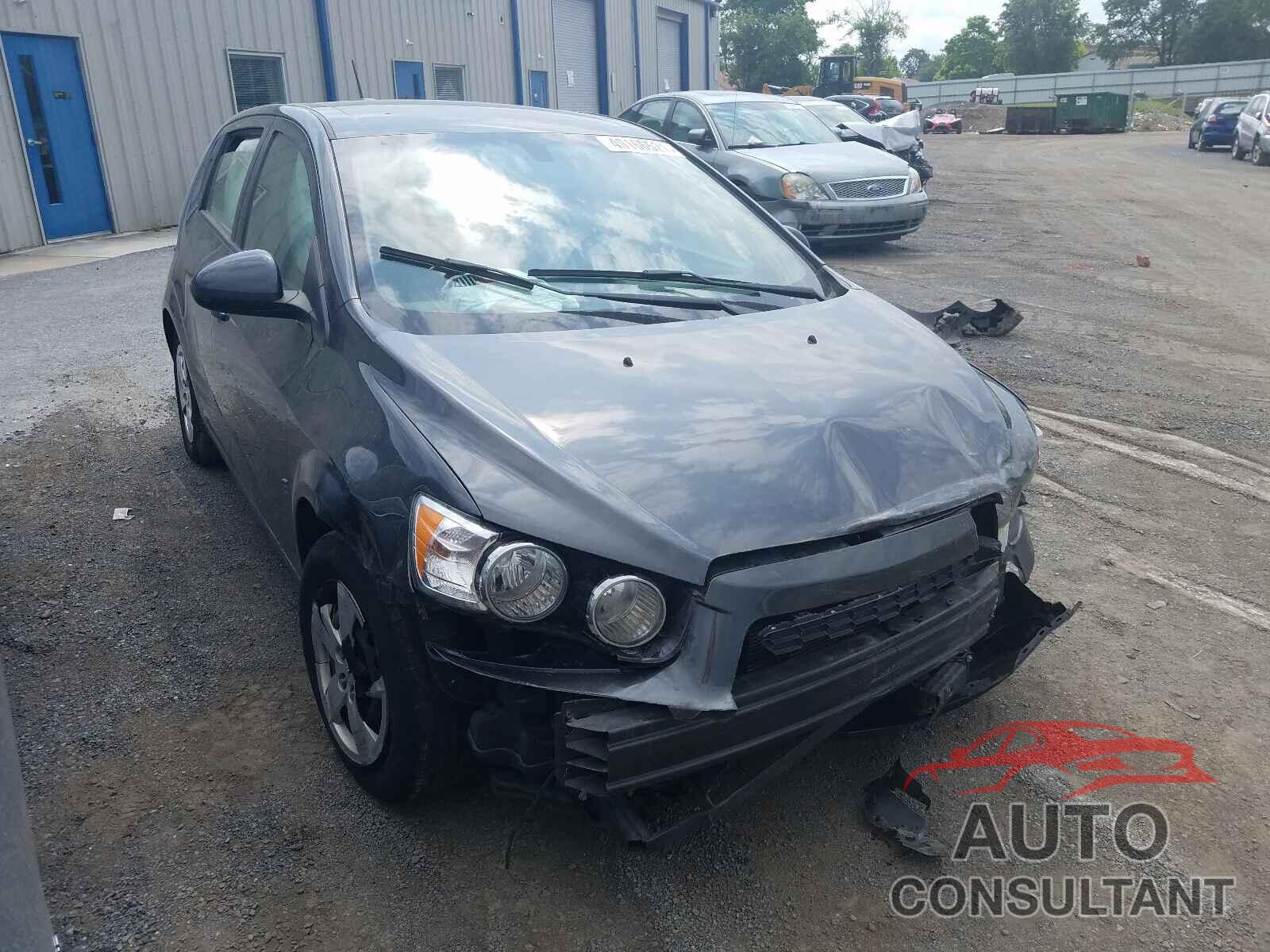 CHEVROLET SONIC 2016 - 1G1JA6SG0G4121525
