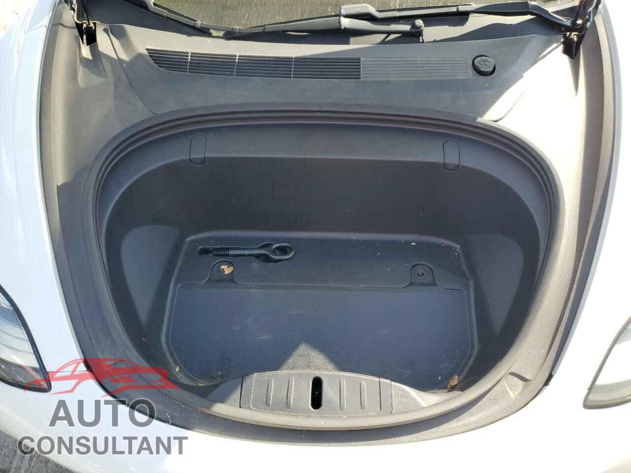 TESLA MODEL 3 2019 - 5YJ3E1EA3KF483784