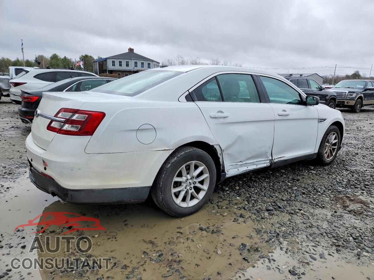 FORD TAURUS 2013 - 1FAHP2D82DG228482