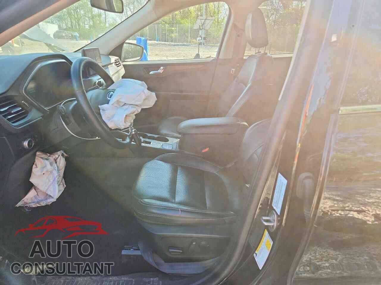 FORD ESCAPE 2020 - 1FMCU9J98LUA37468