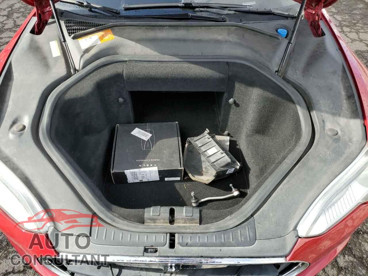 TESLA MODEL S 2013 - 5YJSA1DN2DFP28279