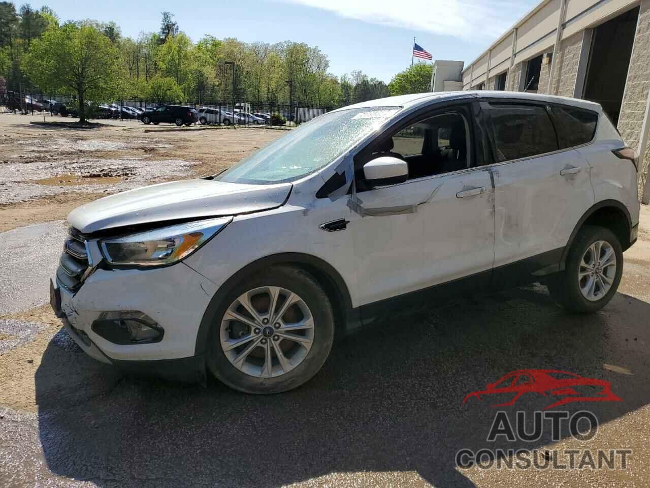 FORD ESCAPE 2017 - 1FMCU9G93HUA62566