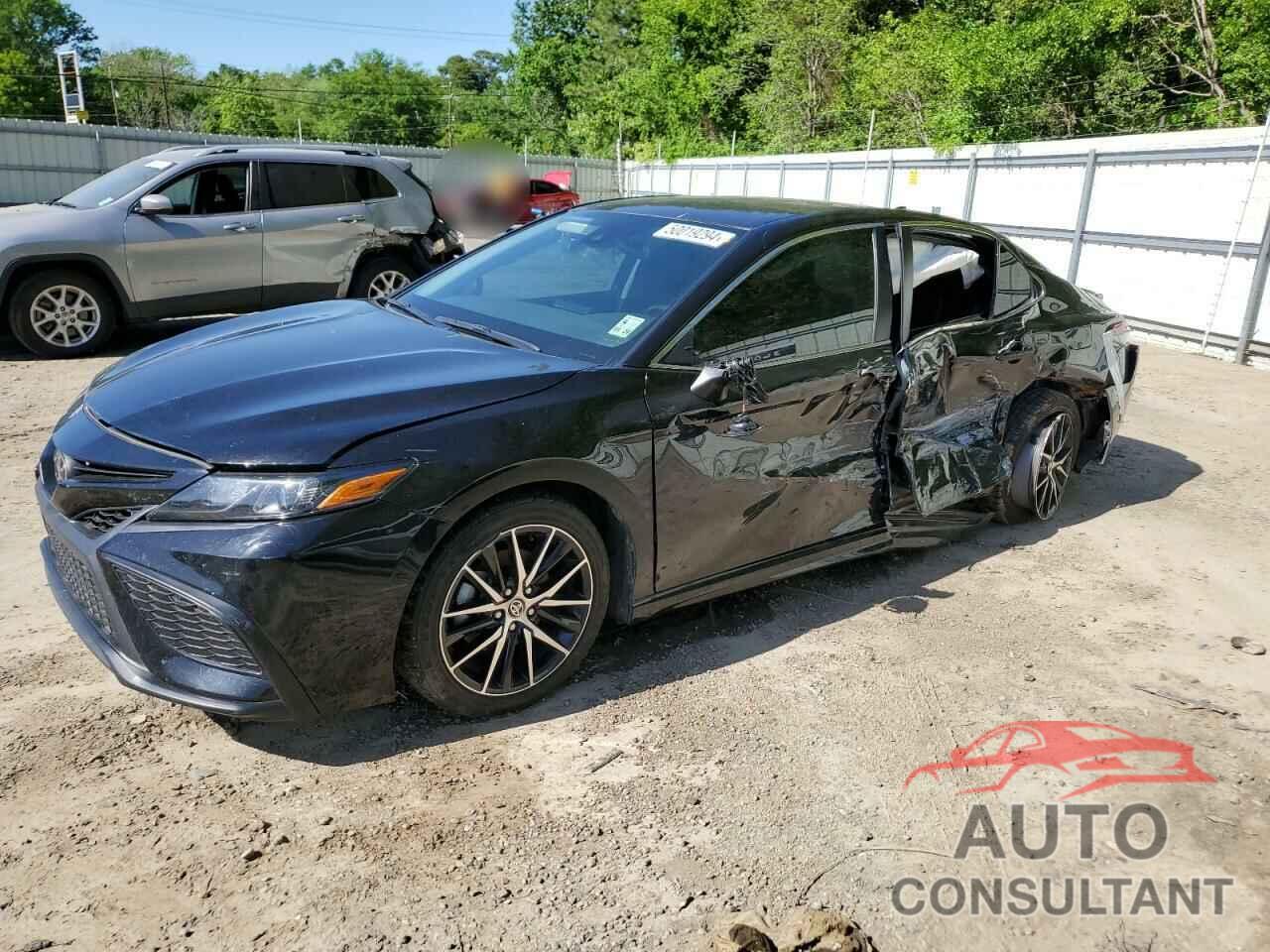TOYOTA CAMRY 2021 - 4T1G11AKXMU489437
