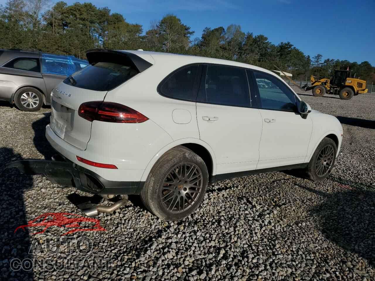 PORSCHE CAYENNE 2017 - WP1AA2A23HKA91129