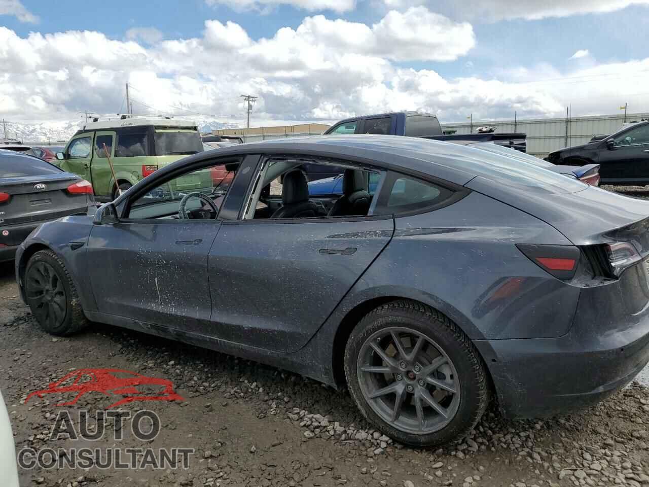 TESLA MODEL 3 2021 - 5YJ3E1EBXMF858047
