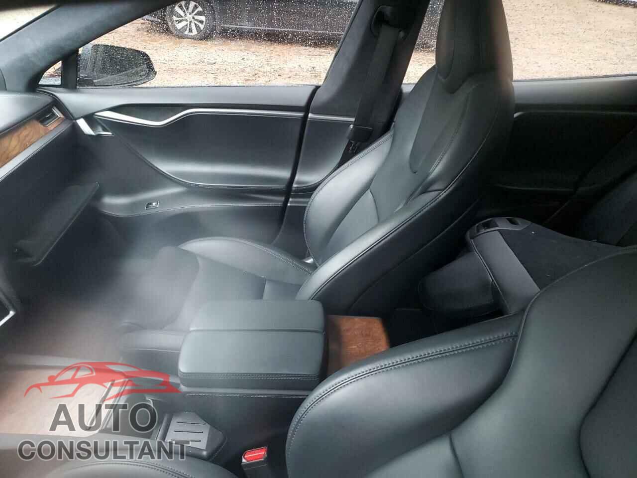 TESLA MODEL S 2020 - 5YJSA1E24LF399975