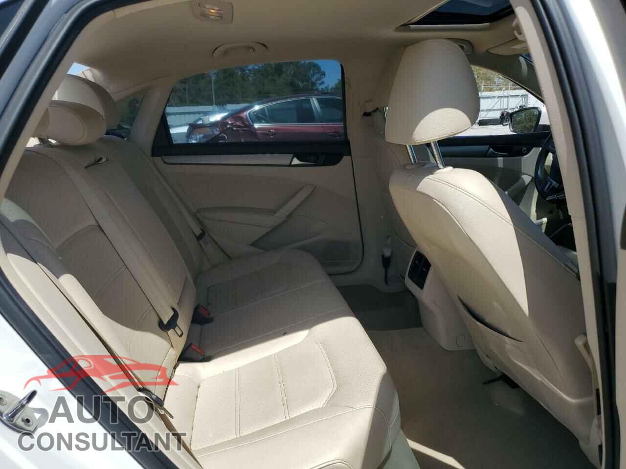 VOLKSWAGEN PASSAT 2014 - 1VWBS7A34EC081785