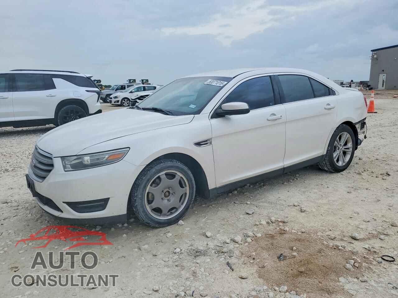 FORD TAURUS 2013 - 1FAHP2E84DG206160