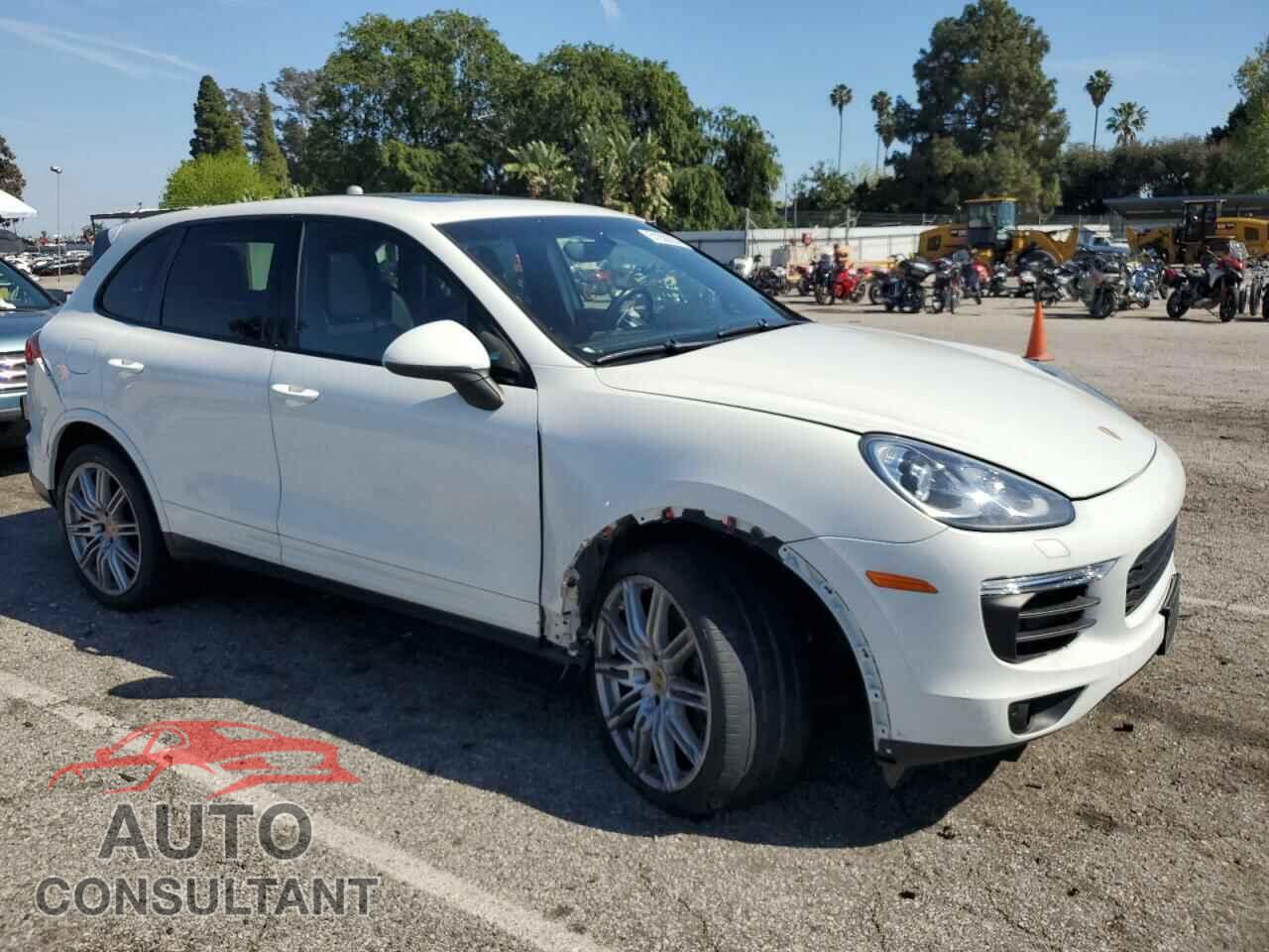 PORSCHE CAYENNE 2017 - WP1AA2A28HKA81597