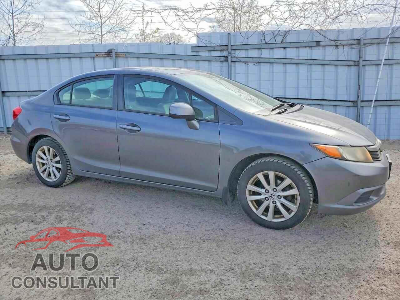 HONDA CIVIC 2012 - 2HGFB2F55CH109820