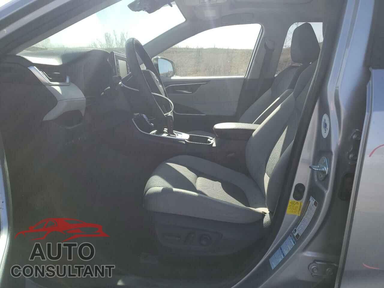 TOYOTA RAV4 2020 - JTMP1RFV4LD526129