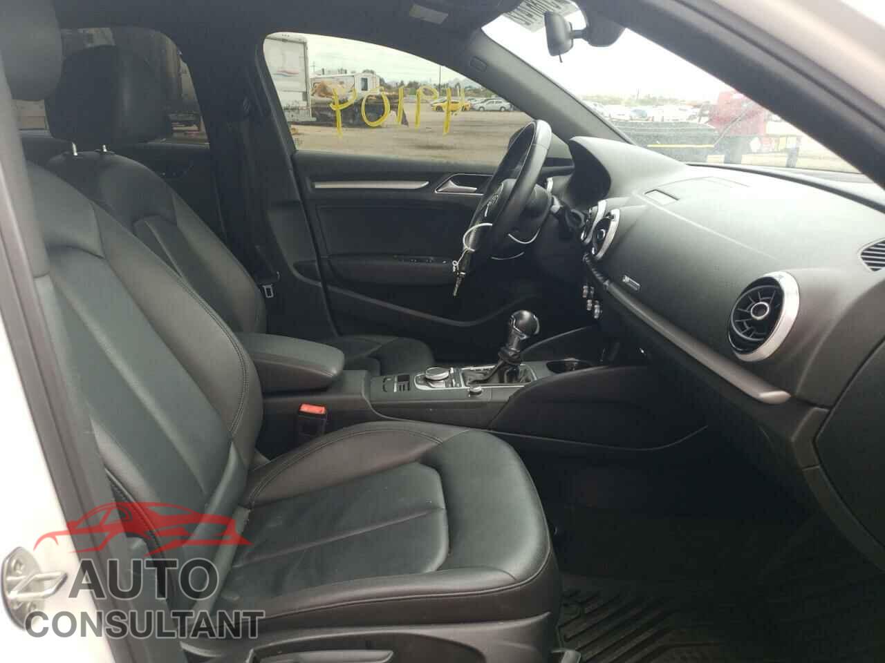 AUDI A3 2017 - WAUAUGFF6H1030023
