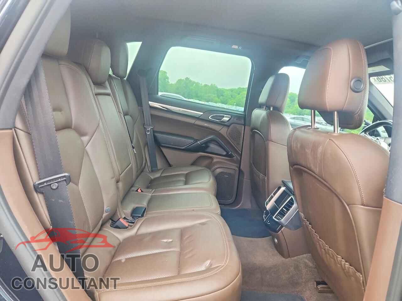 PORSCHE CAYENNE 2016 - WP1AB2A24GLA96216