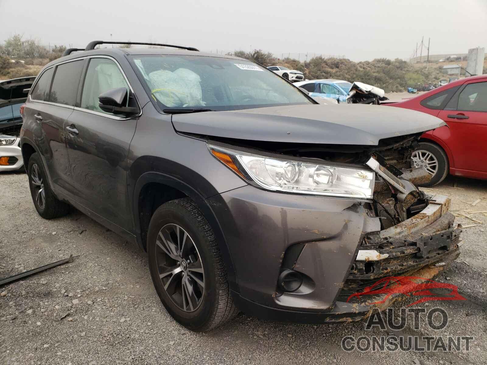TOYOTA HIGHLANDER 2018 - 5TDZARFH3JS035071