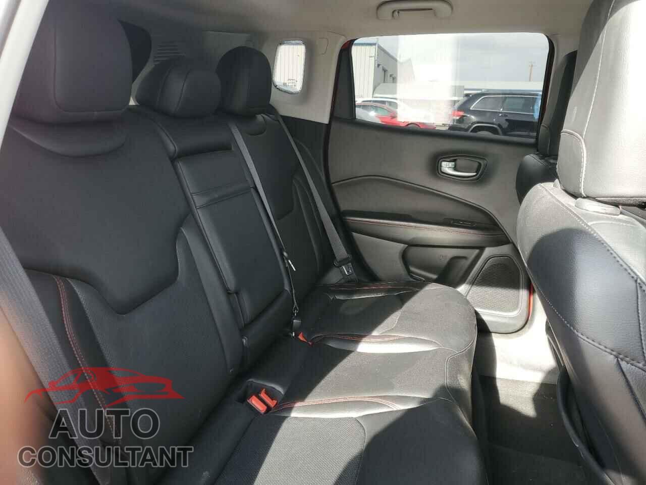 JEEP COMPASS 2017 - 3C4NJDDB8HT668097