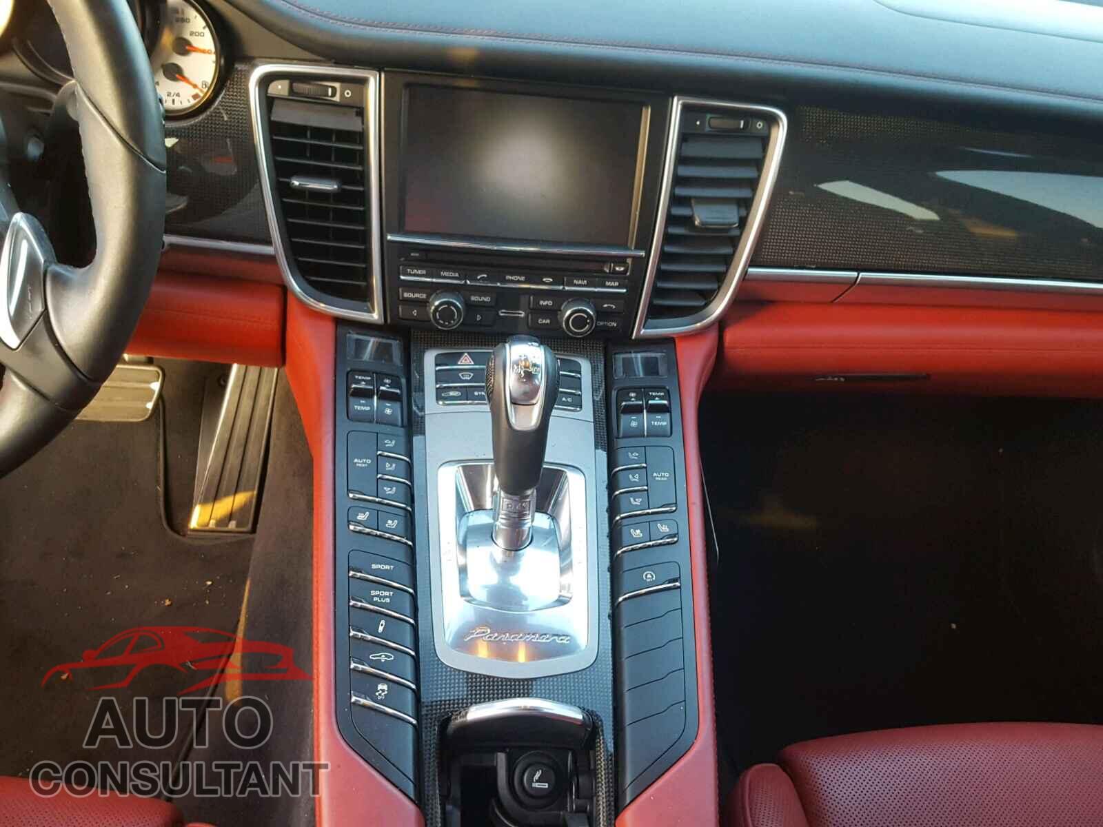 PORSCHE PANAMERA 2015 - WP0AC2A74FL070126