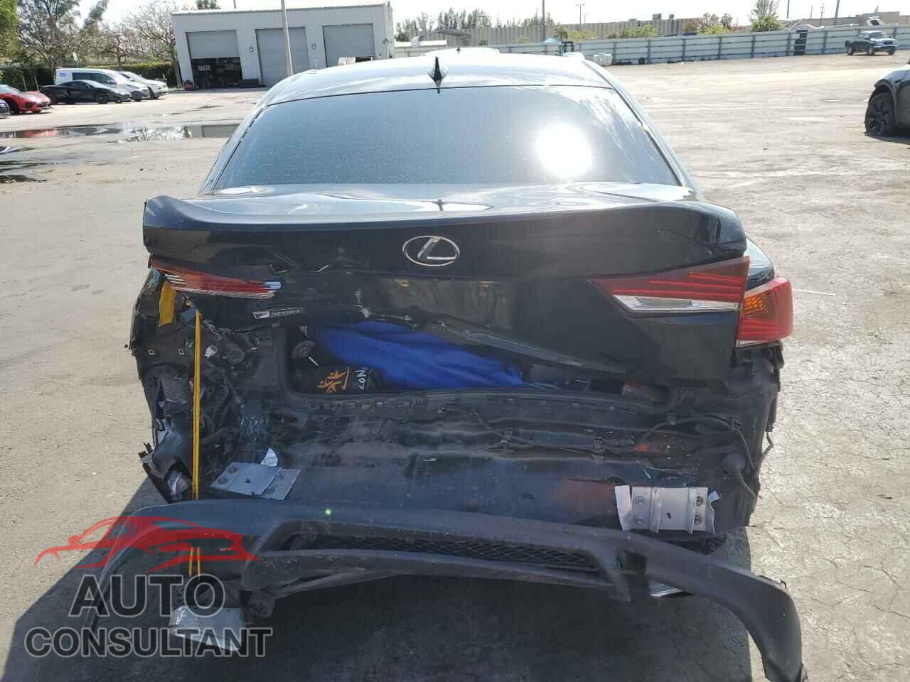 LEXUS IS 2017 - JTHBA1D24H5043339