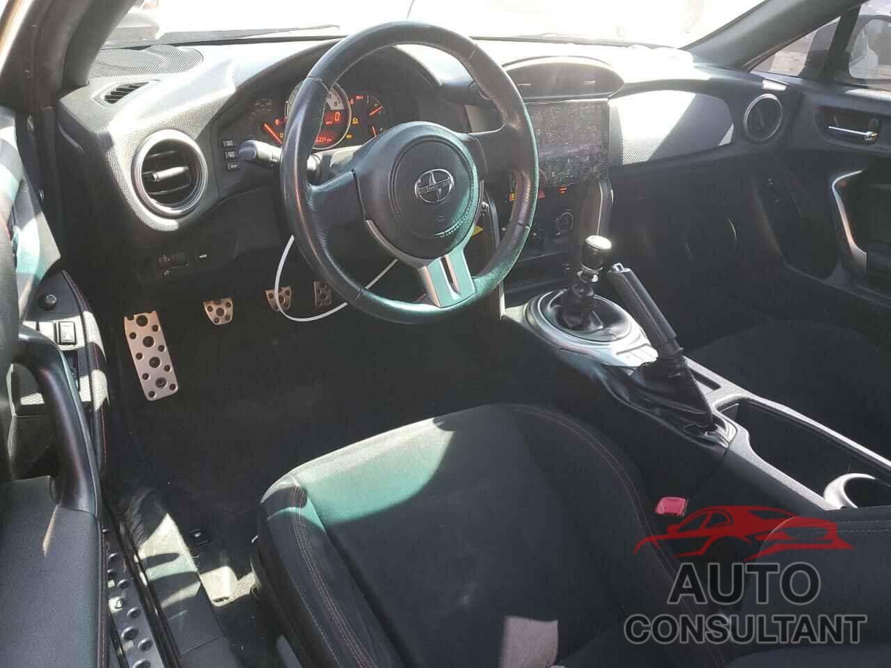 TOYOTA SCION 2015 - JF1ZNAA12F9710095