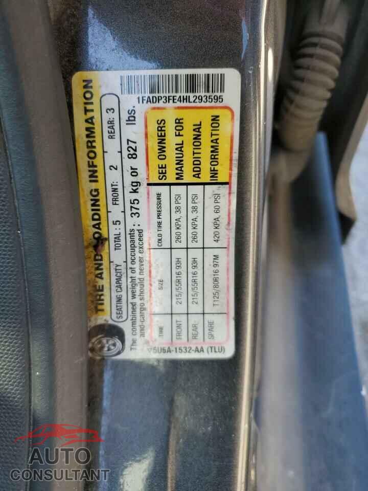 FORD FOCUS 2017 - 1FADP3FE4HL293595