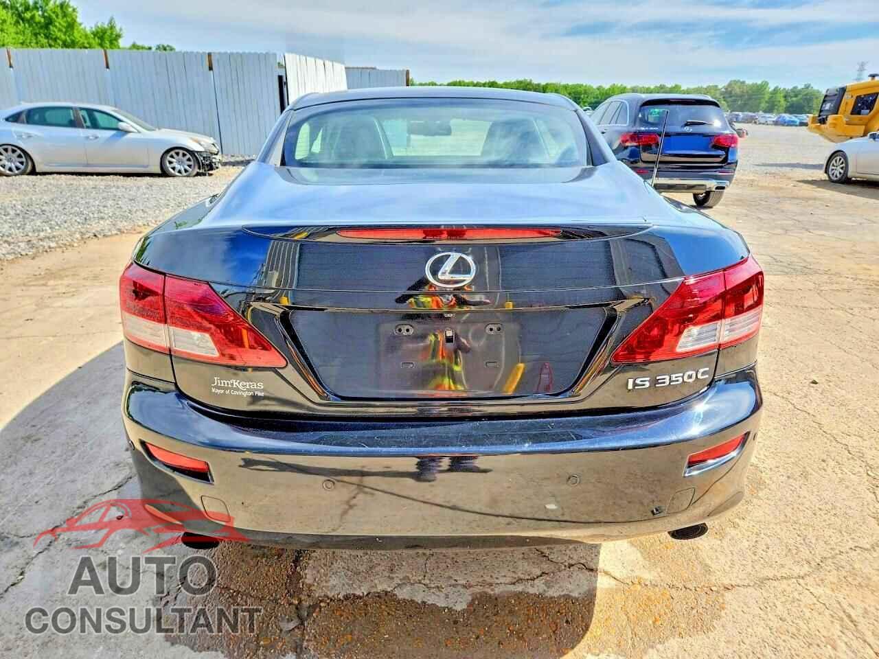 LEXUS IS 2012 - JTHFE2C27C2507246