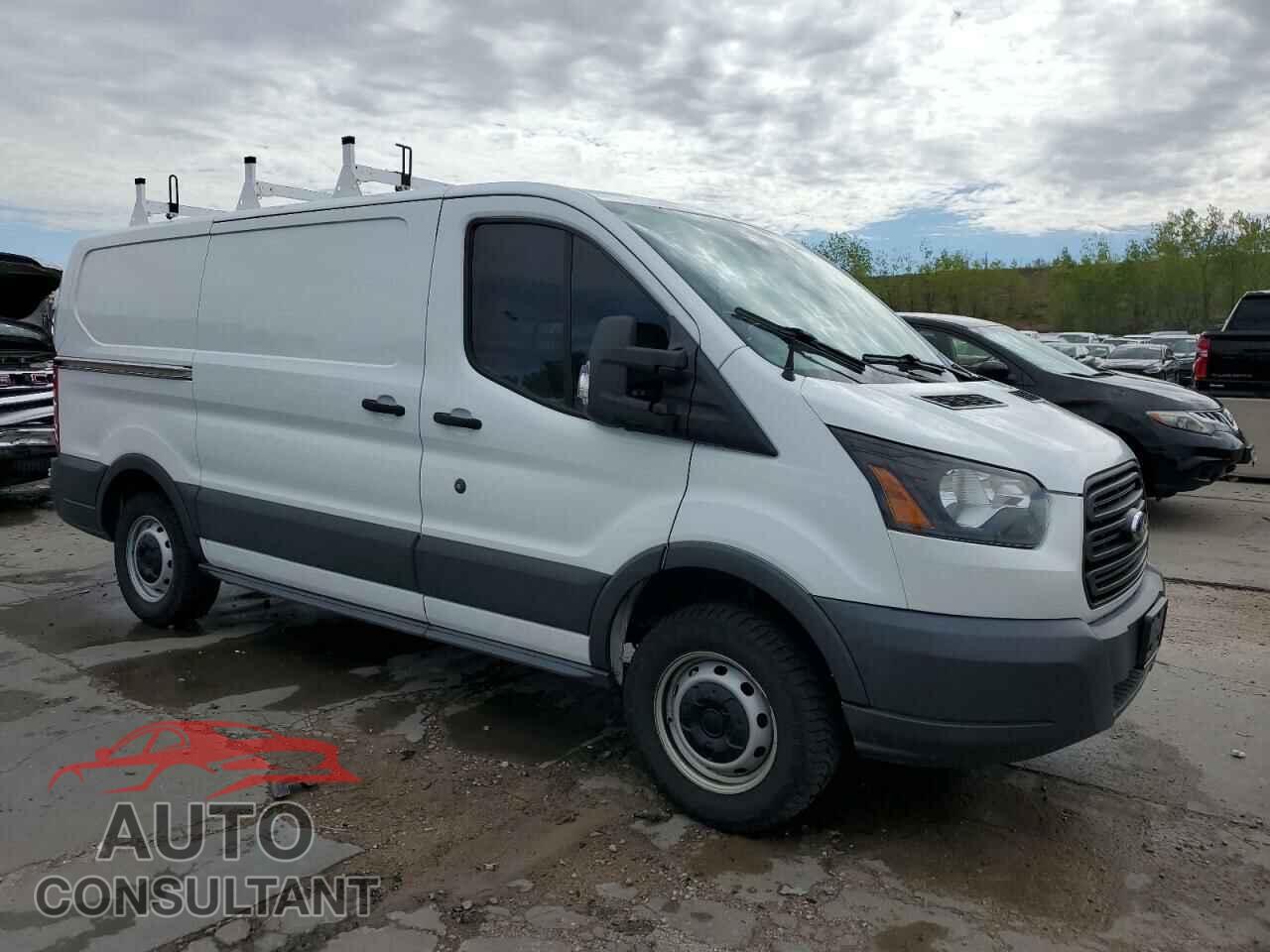 FORD TRANSIT 2017 - 1FTYR1YMXHKB37954
