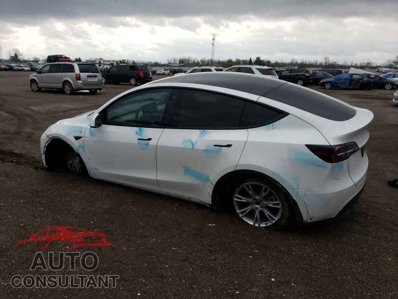 TESLA MODEL Y 2023 - LRWYGDFD4PC929579