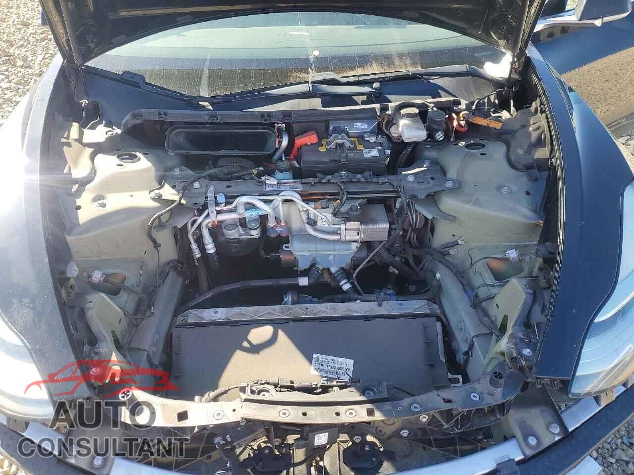 TESLA MODEL 3 2018 - 5YJ3E1EA8JF123151