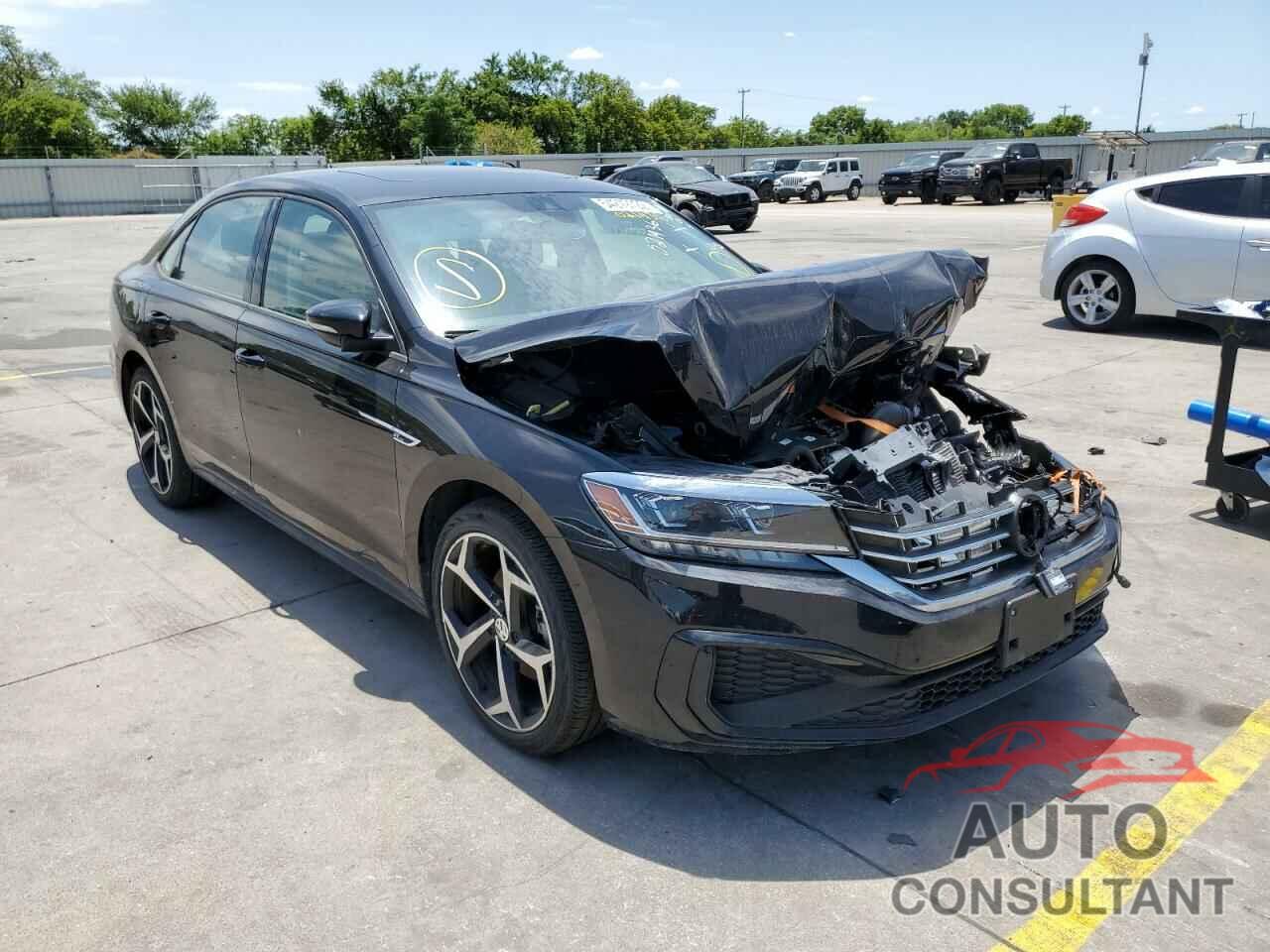 VOLKSWAGEN PASSAT 2020 - 1VWMA7A38LC021436