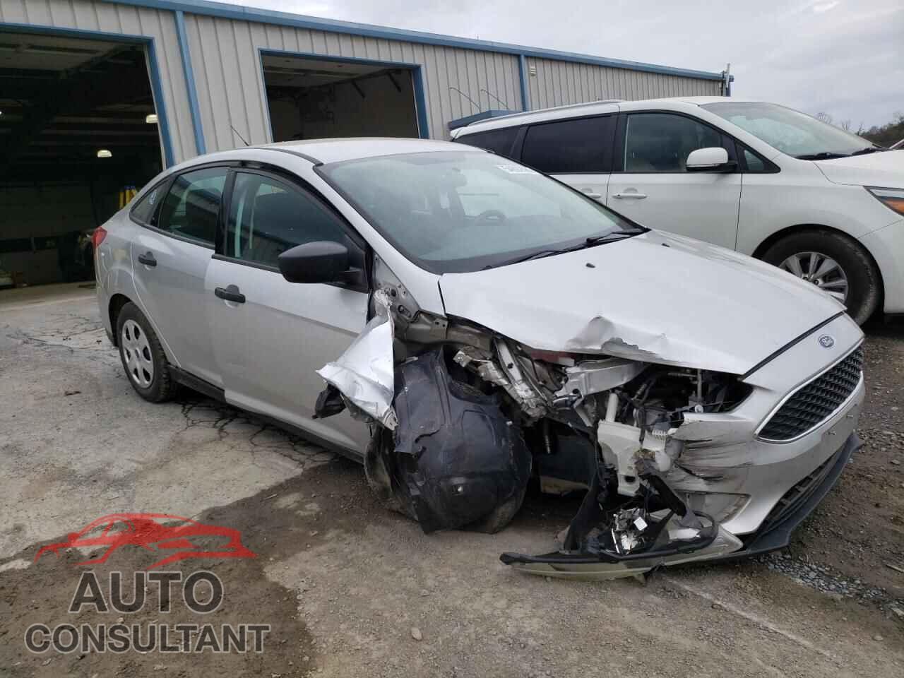 FORD FOCUS 2017 - 1FADP3E28HL275432