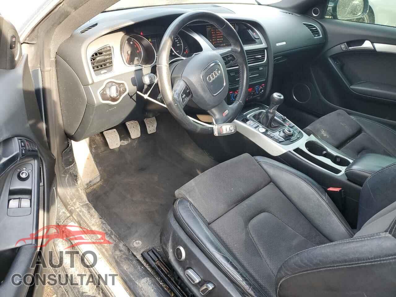 AUDI A5 2010 - WAUSFBFR9AA028266