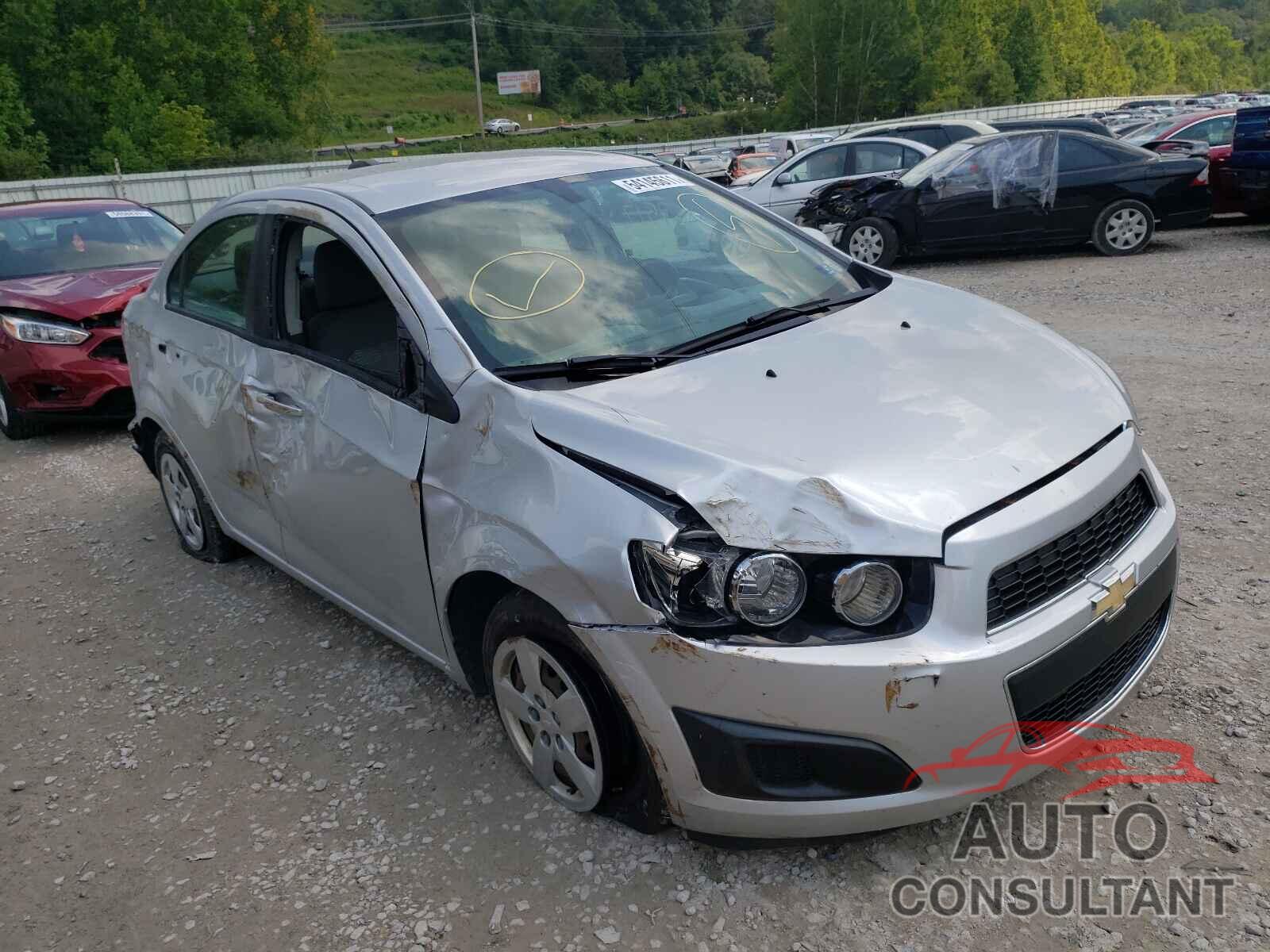 CHEVROLET SONIC 2016 - 1G1JA5SH8G4177277