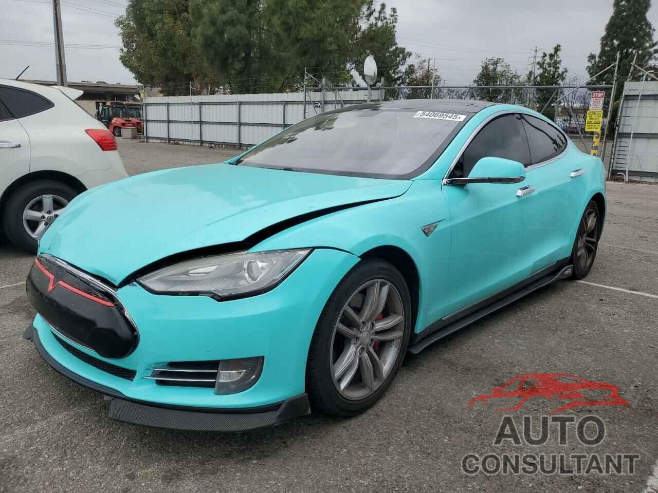 TESLA MODEL S 2013 - 5YJSA1DN6DFP05779