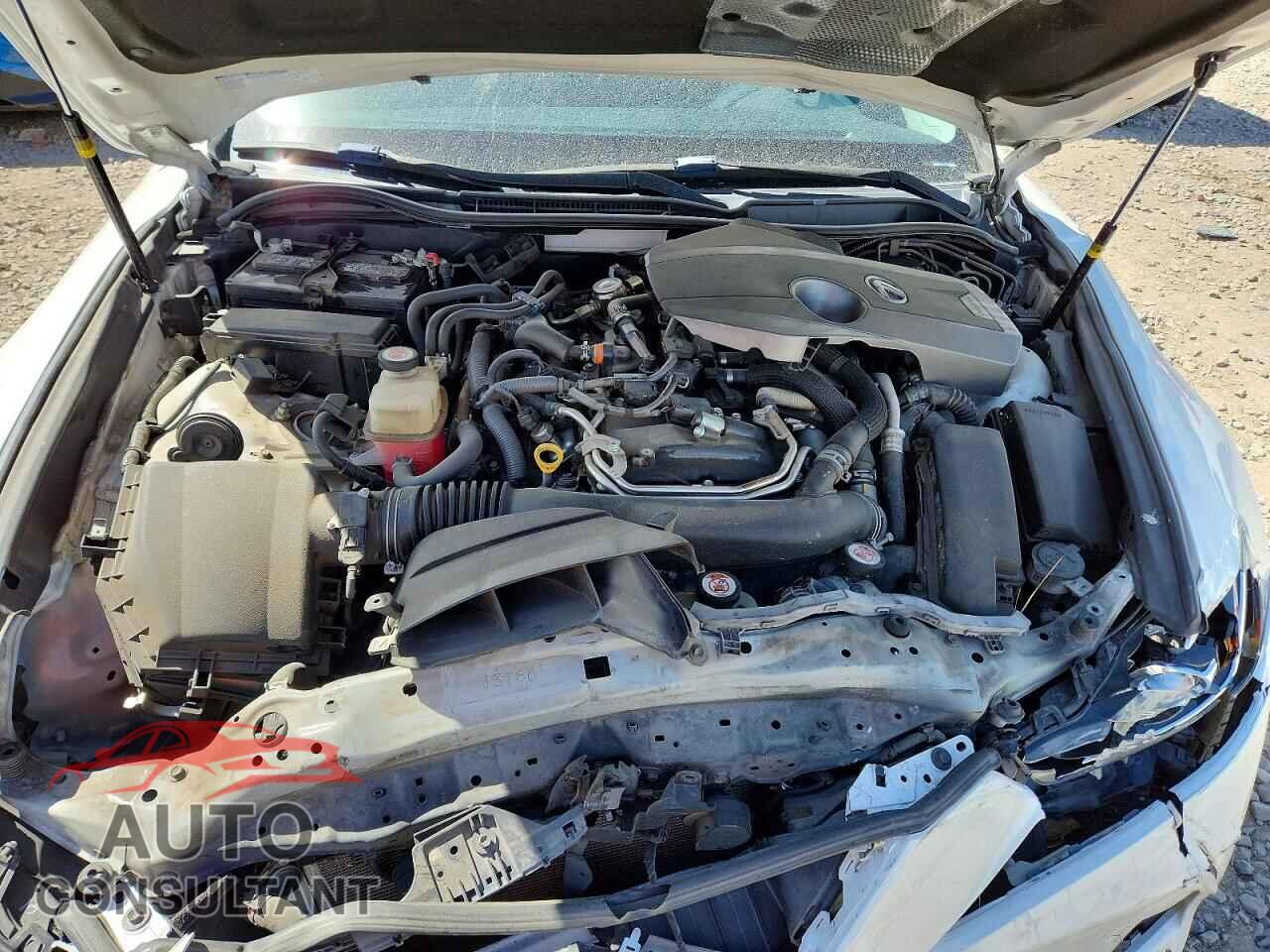 LEXUS IS 2018 - JTHBA1D20J5067076