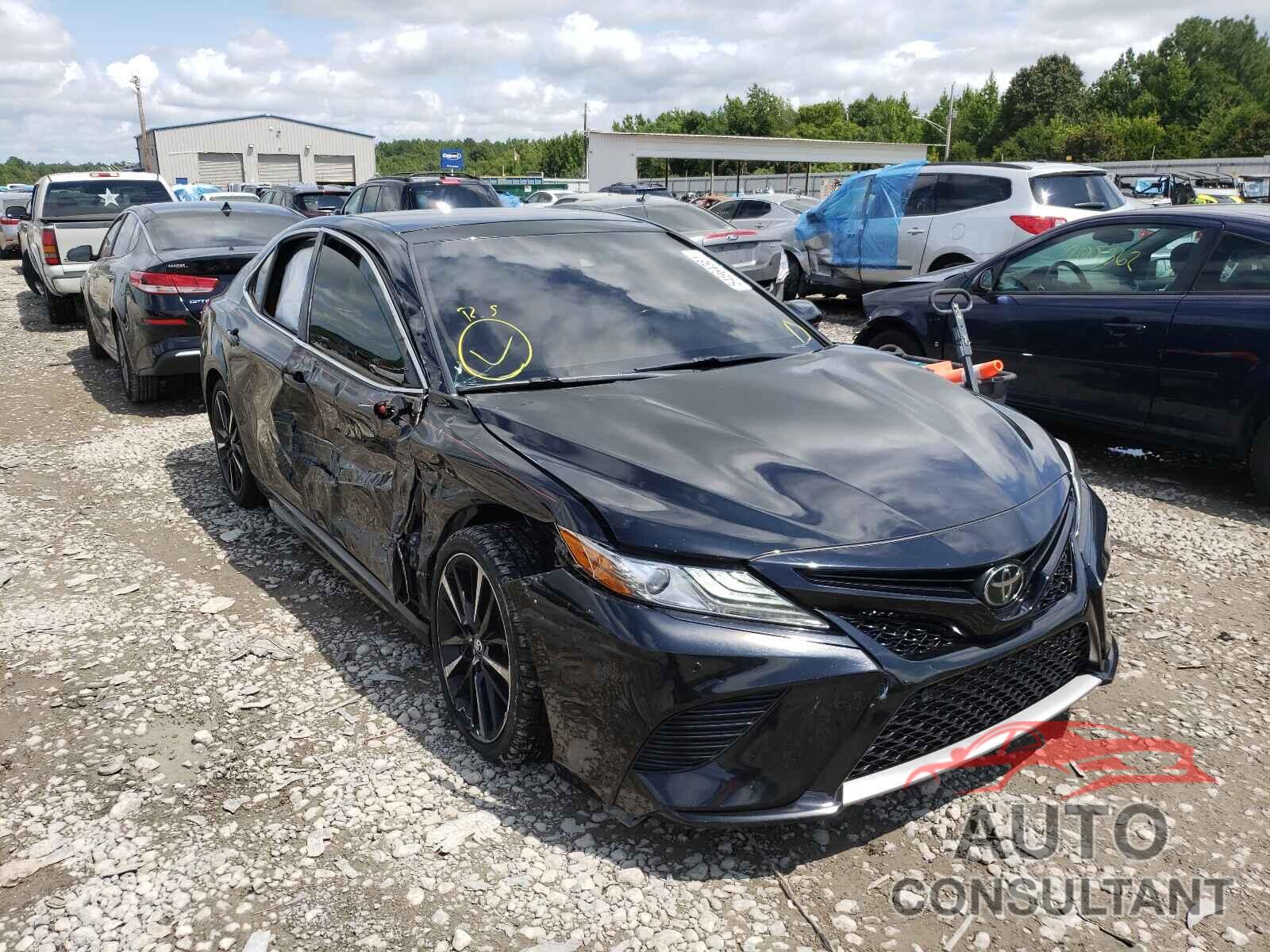 TOYOTA CAMRY 2018 - 4T1B61HK3JU153156