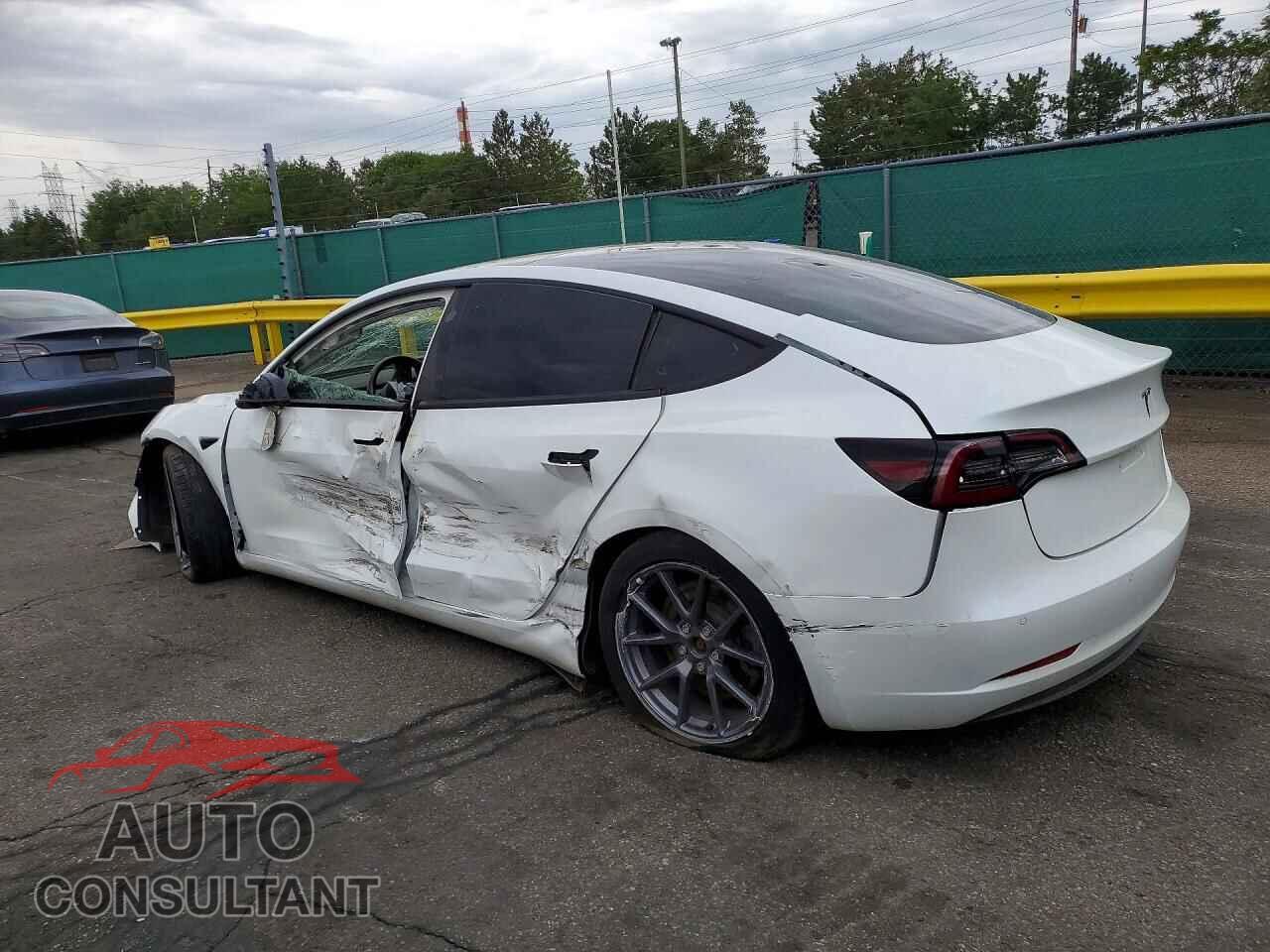 TESLA MODEL 3 2021 - 5YJ3E1EAXMF096720