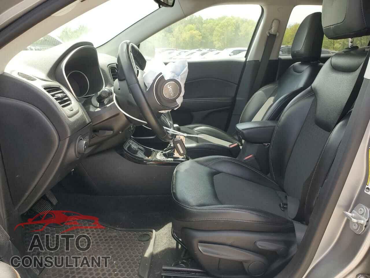 JEEP COMPASS 2018 - 3C4NJDBB0JT254496