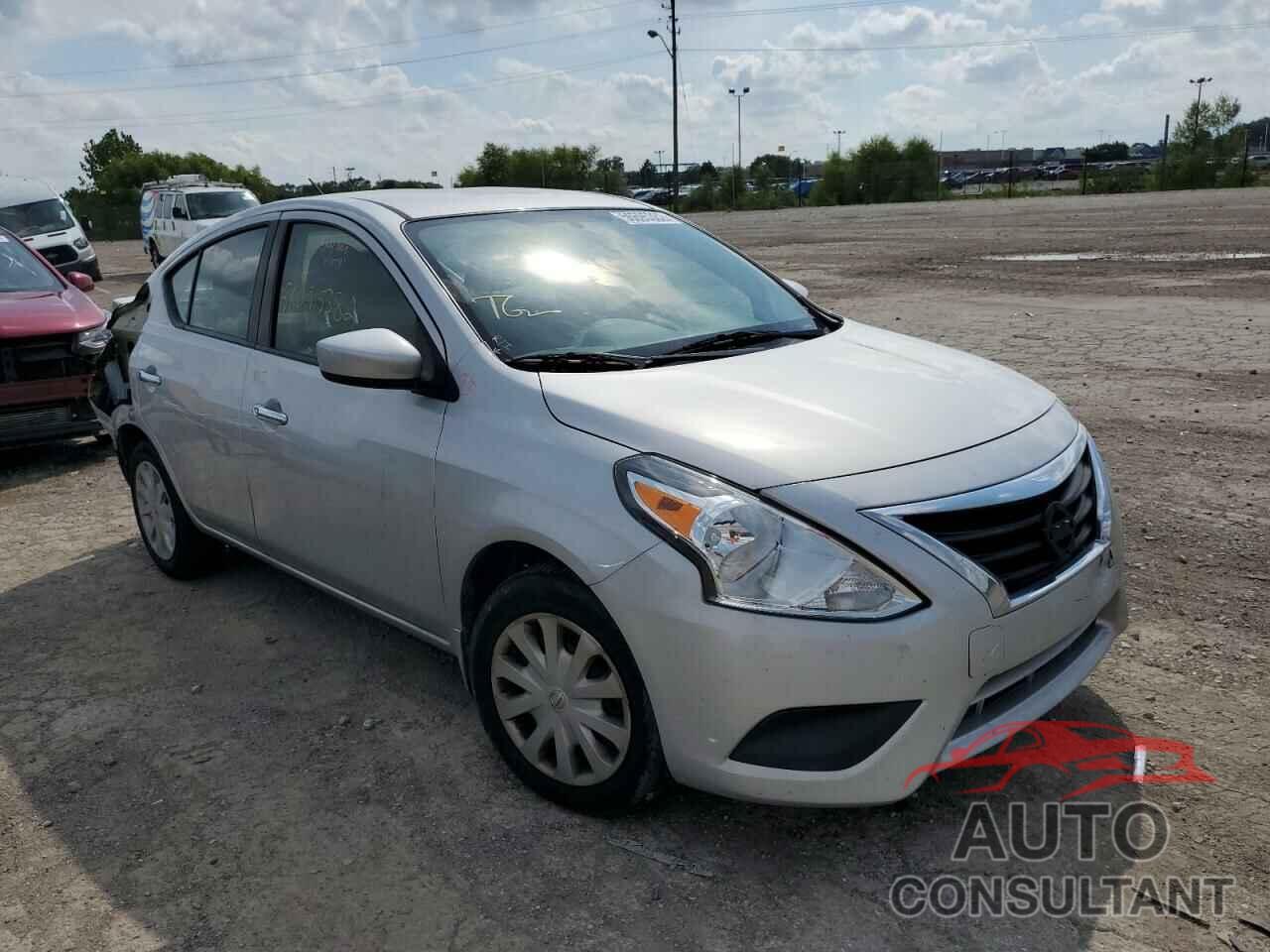 NISSAN VERSA 2018 - 3N1CN7AP3JL821913