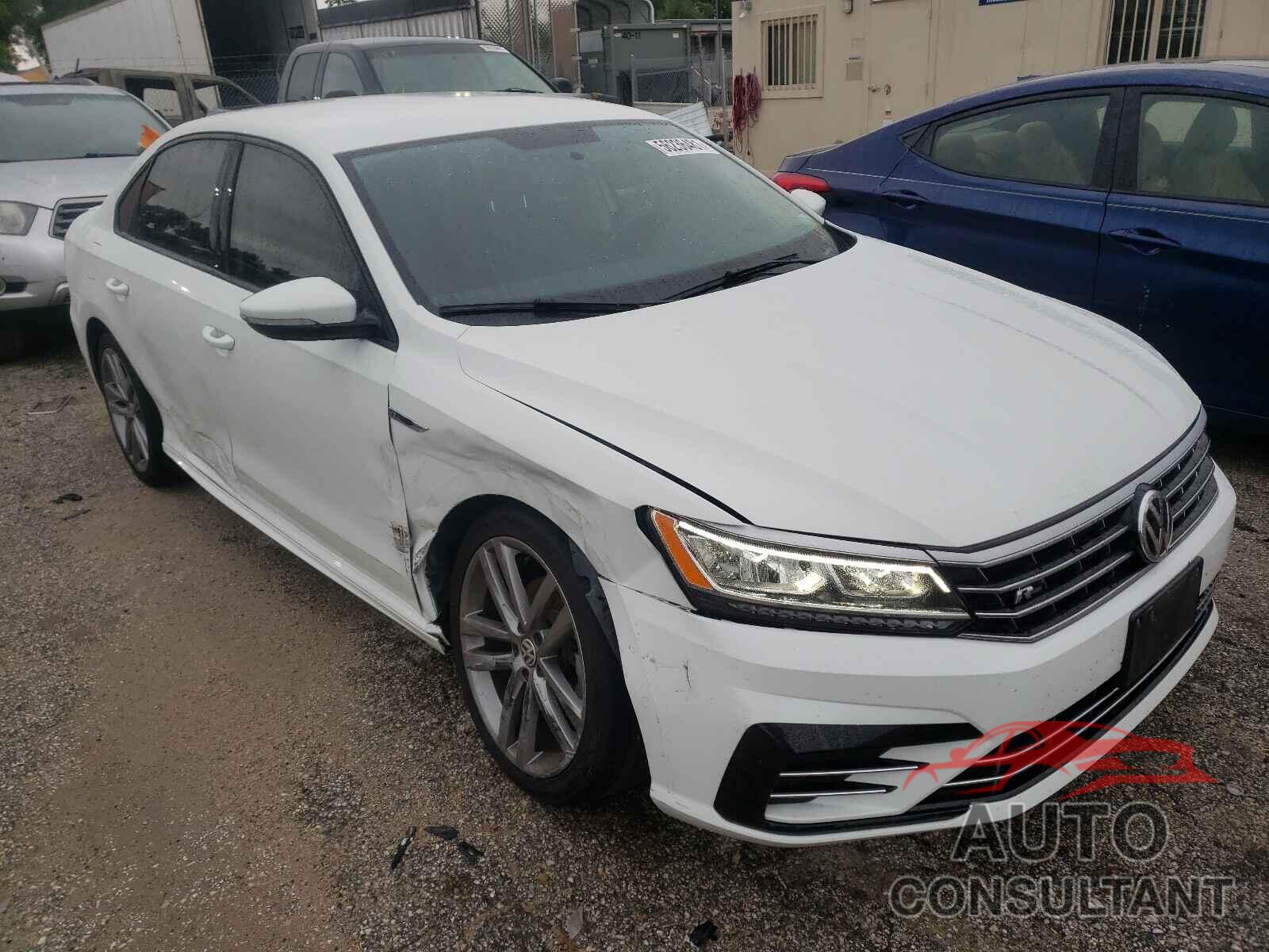VOLKSWAGEN PASSAT 2018 - 1VWAA7A35JC024620