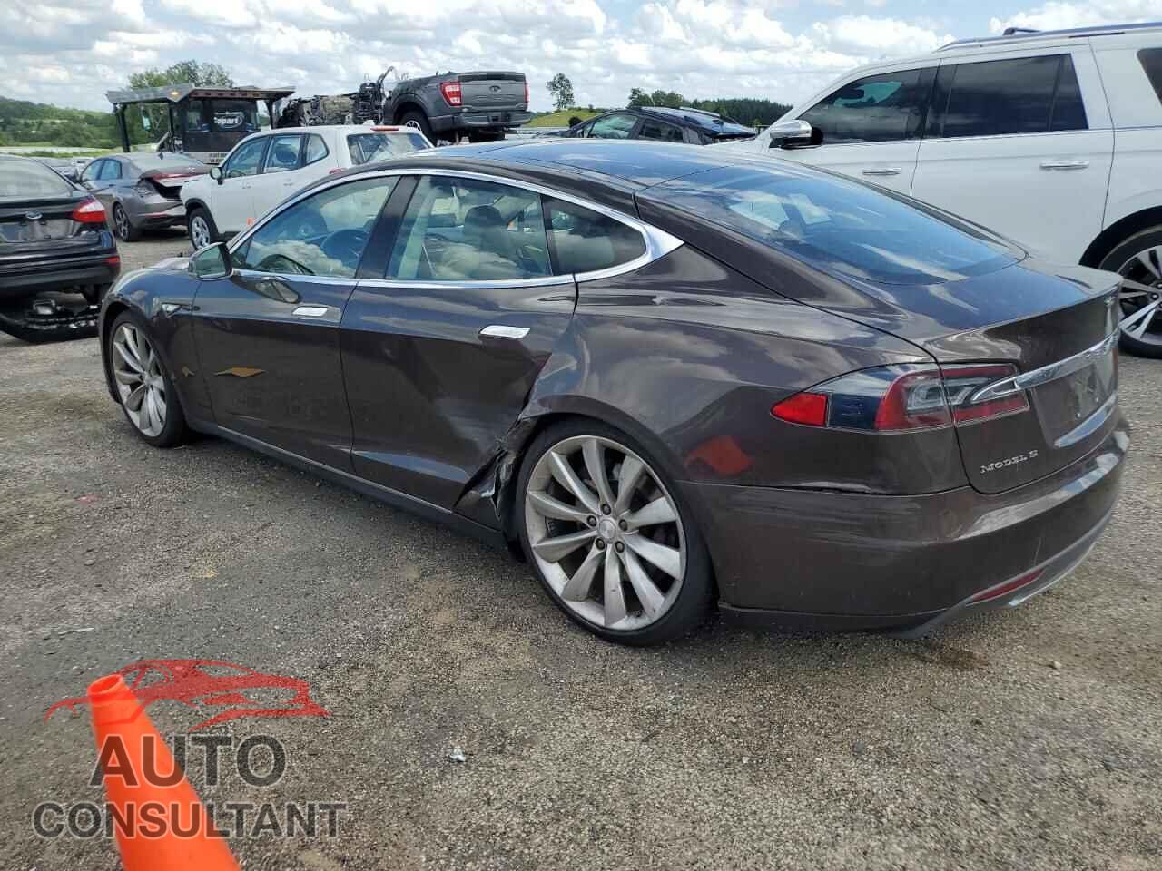 TESLA MODEL S 2013 - 5YJSA1DN4DFP06073