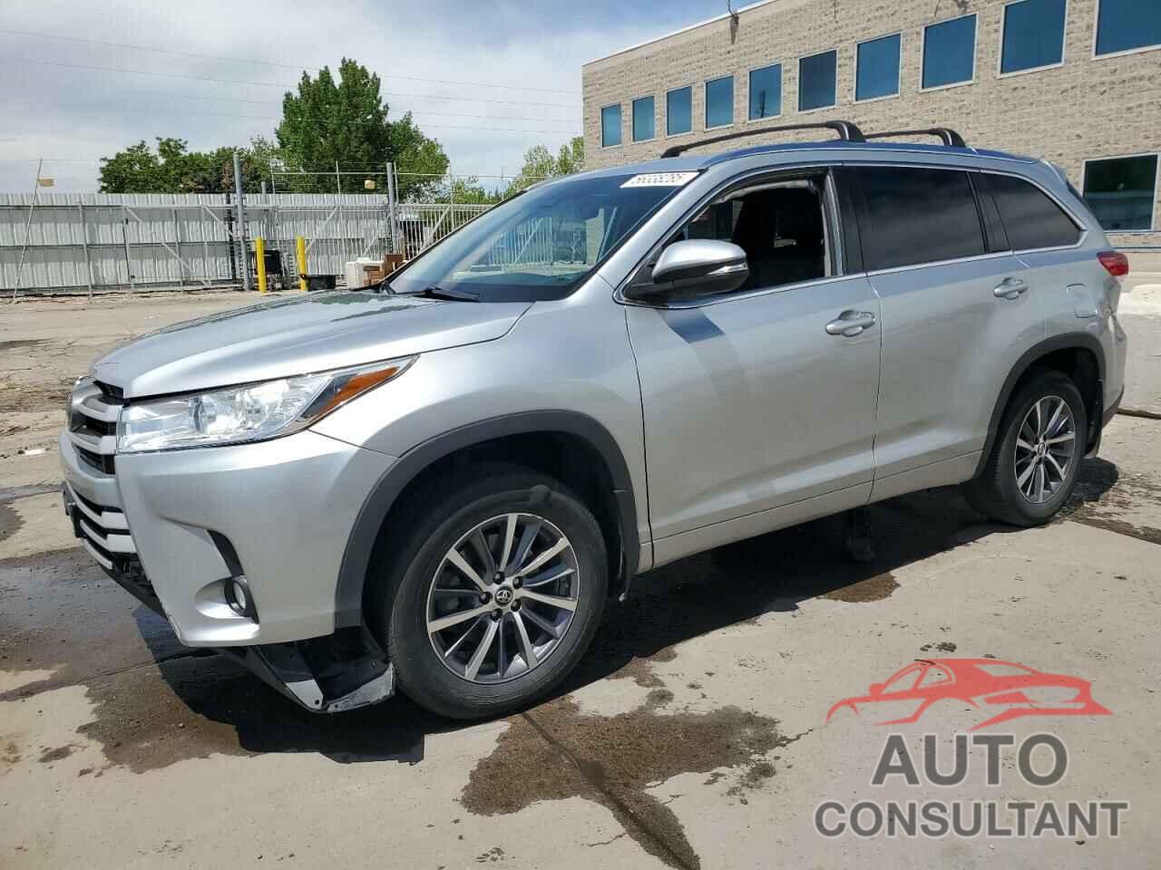 TOYOTA HIGHLANDER 2018 - 5TDJZRFH1JS549135
