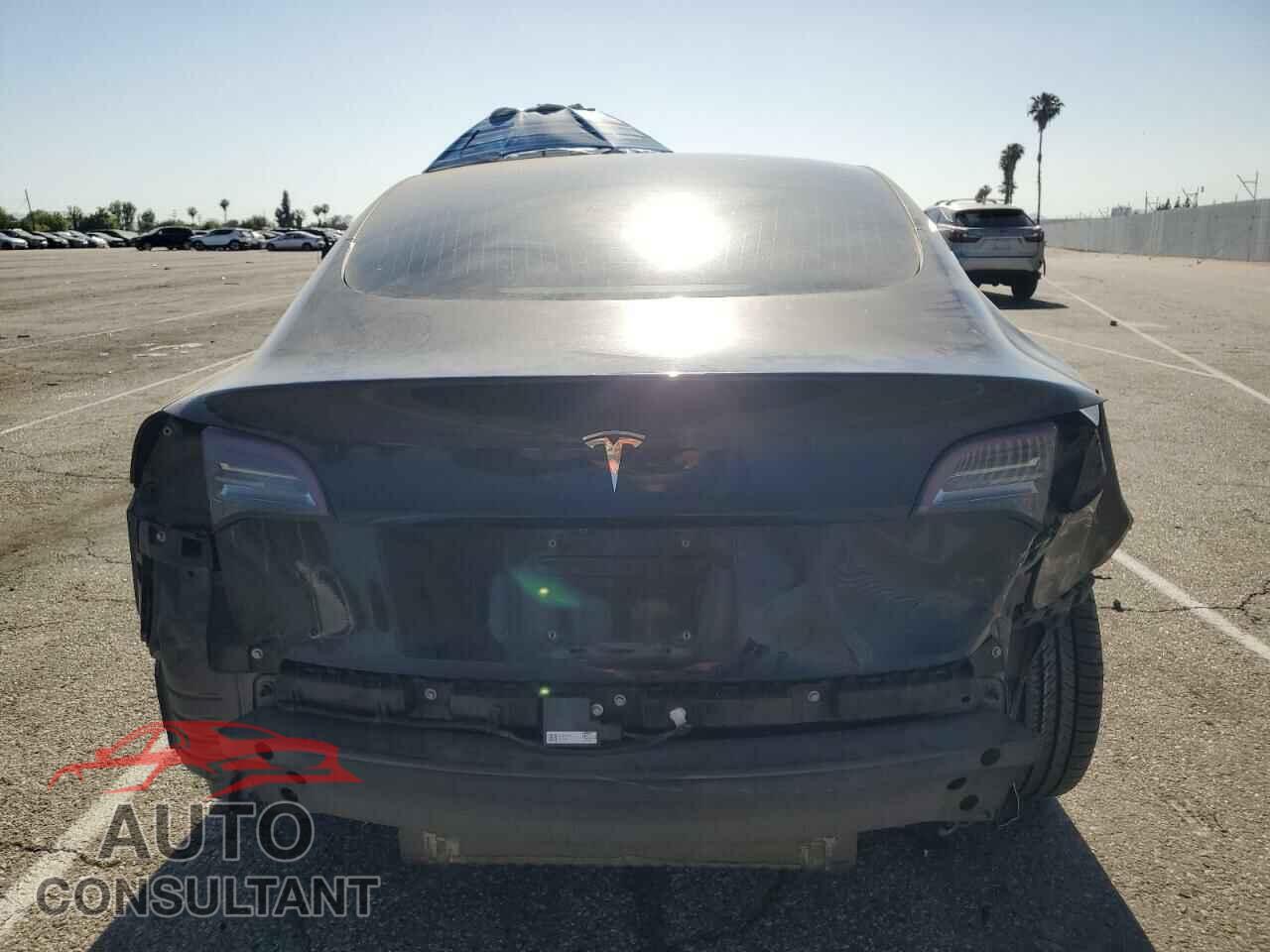 TESLA MODEL 3 2018 - 5YJ3E1EA8JF123005