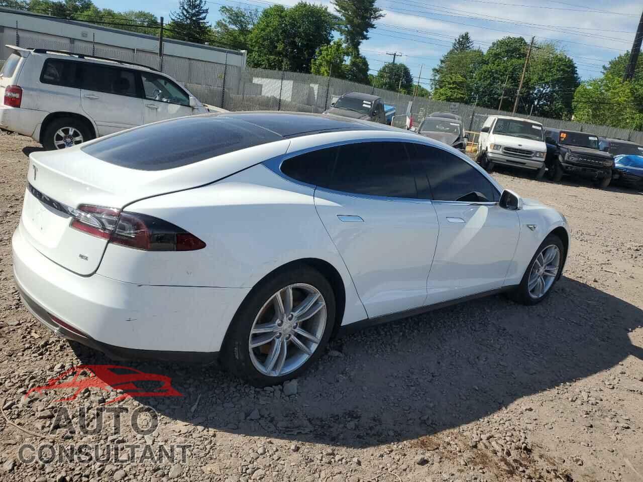 TESLA MODEL S 2014 - 5YJSA1H19EFP37392
