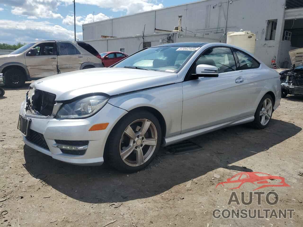 MERCEDES-BENZ C-CLASS 2014 - WDDGJ4HB5EG278339