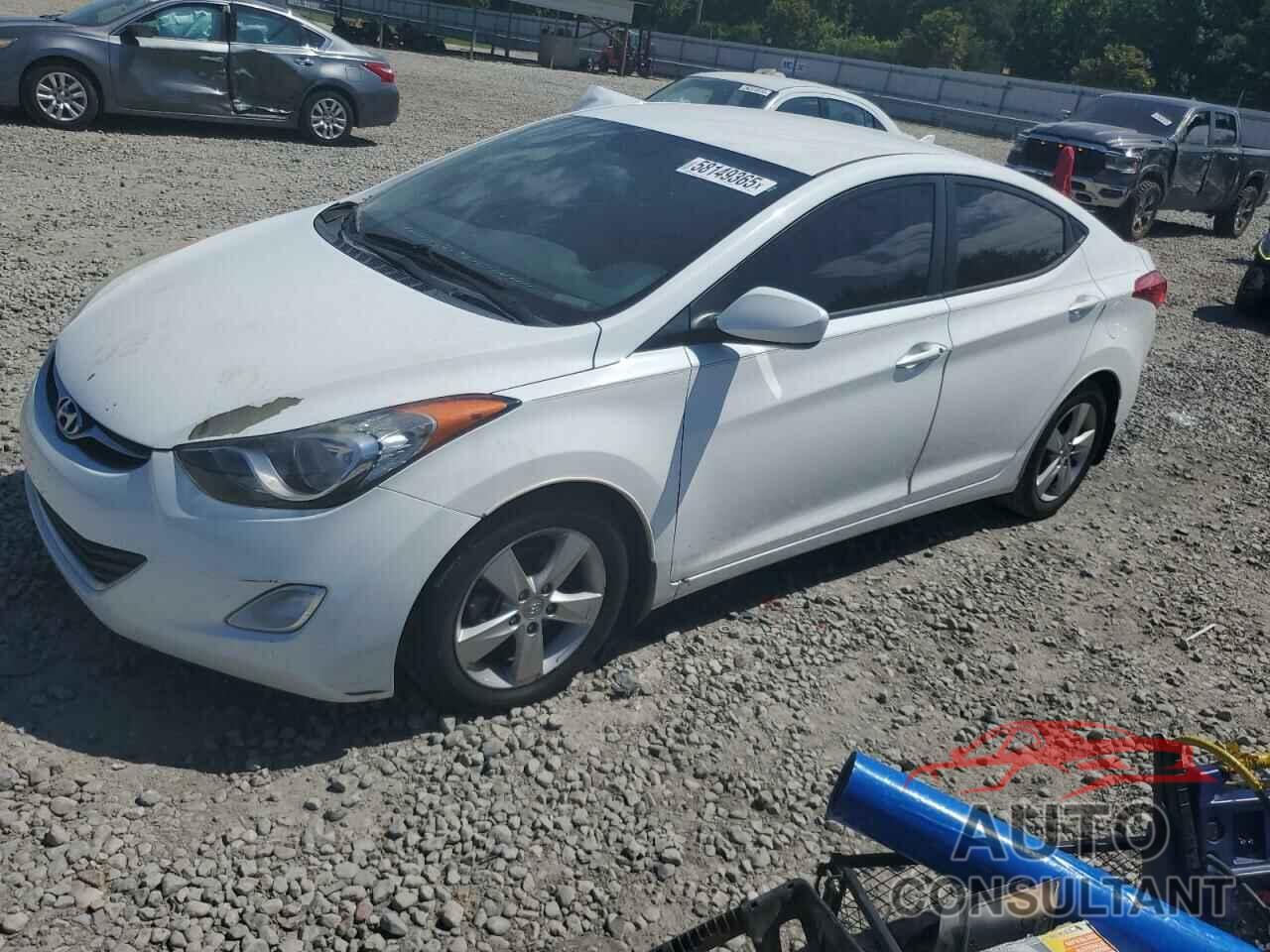HYUNDAI ELANTRA 2013 - 5NPDH4AE9DH370707