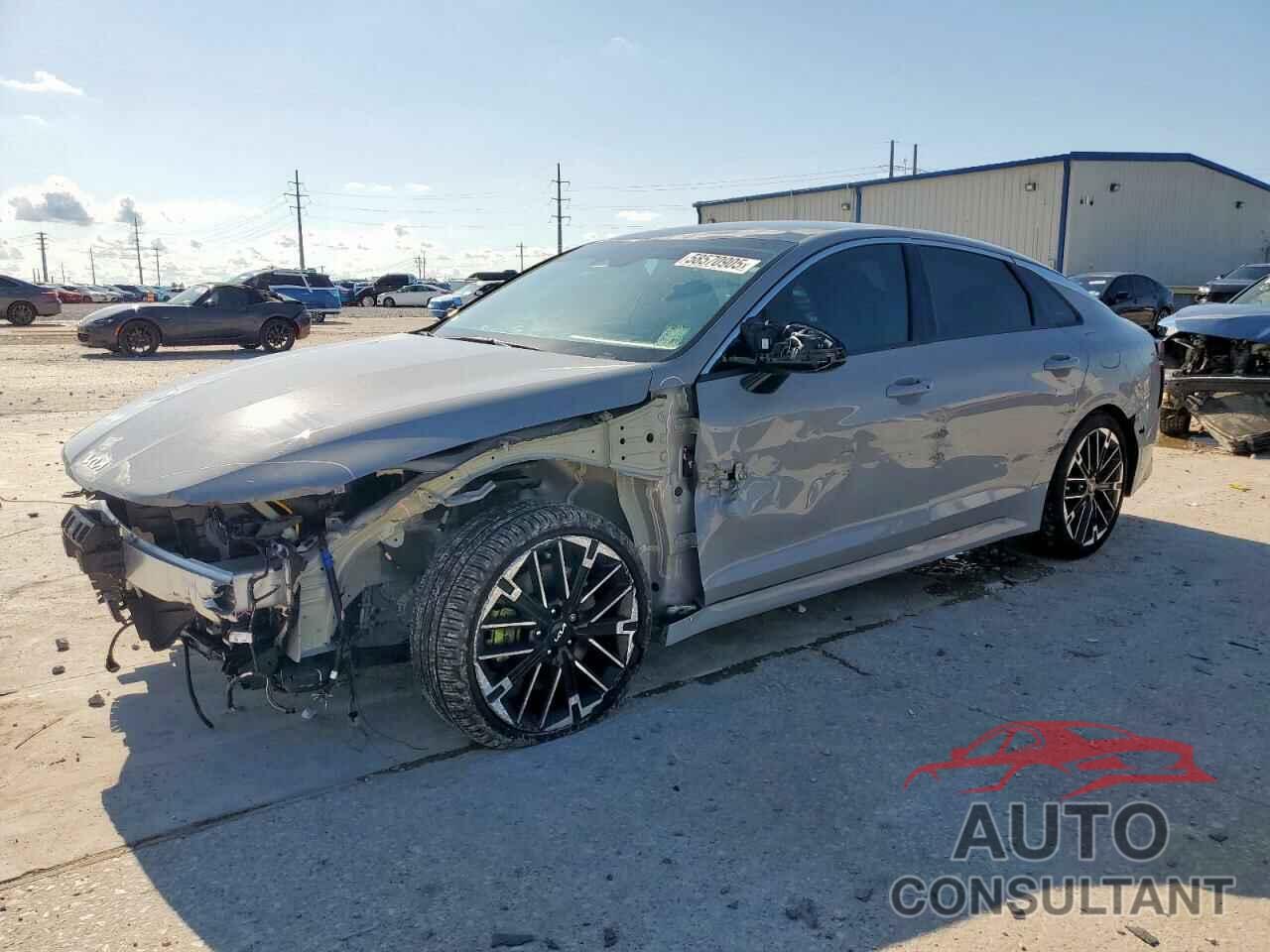 KIA K5 2025 - KNAG44J8XS5301506