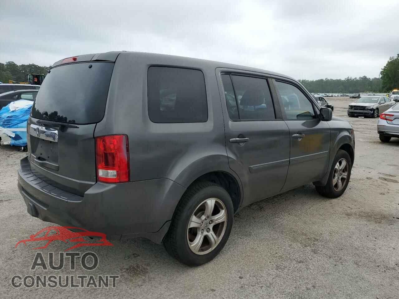 HONDA PILOT 2013 - 5FNYF3H48DB014584
