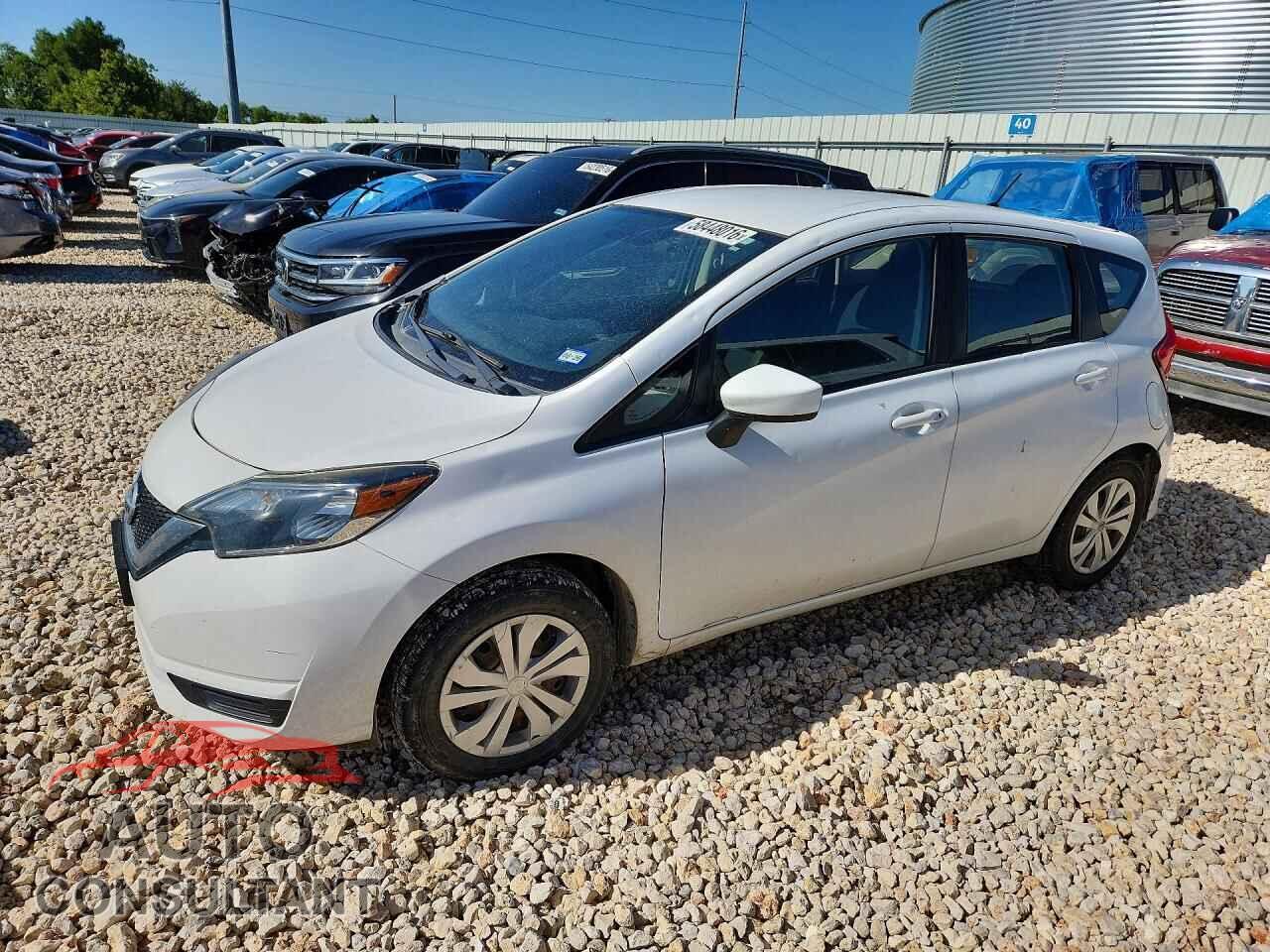 NISSAN VERSA 2017 - 3N1CE2CP8HL367488