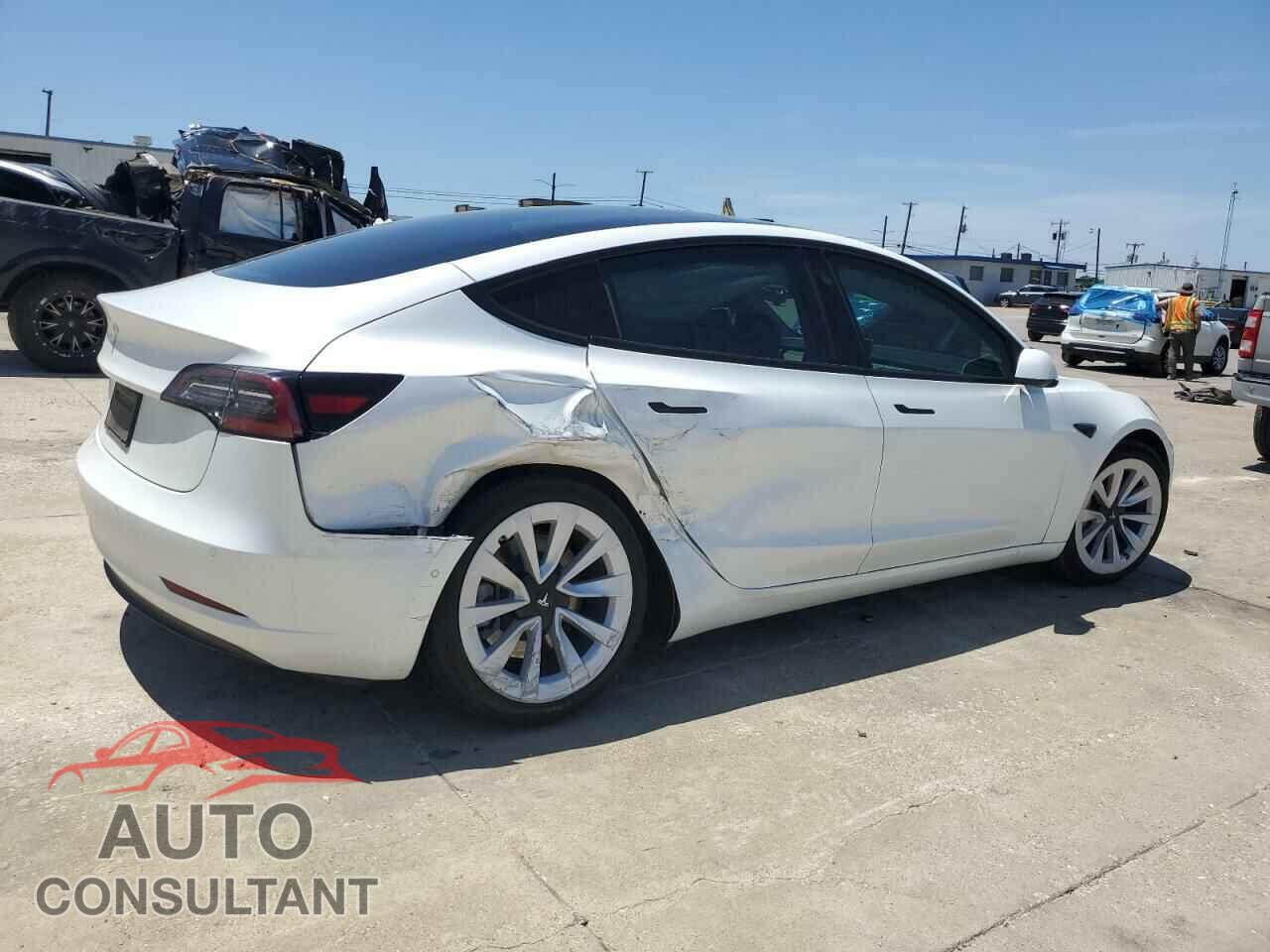 TESLA MODEL 3 2021 - 5YJ3E1EA0MF060745