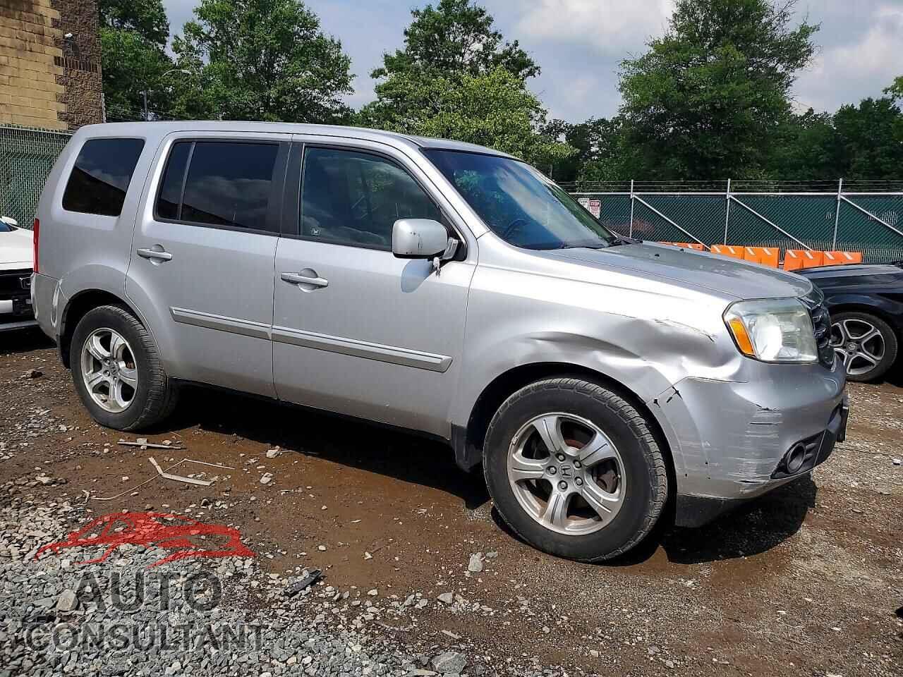 HONDA PILOT 2012 - 5FNYF4H52CB048839