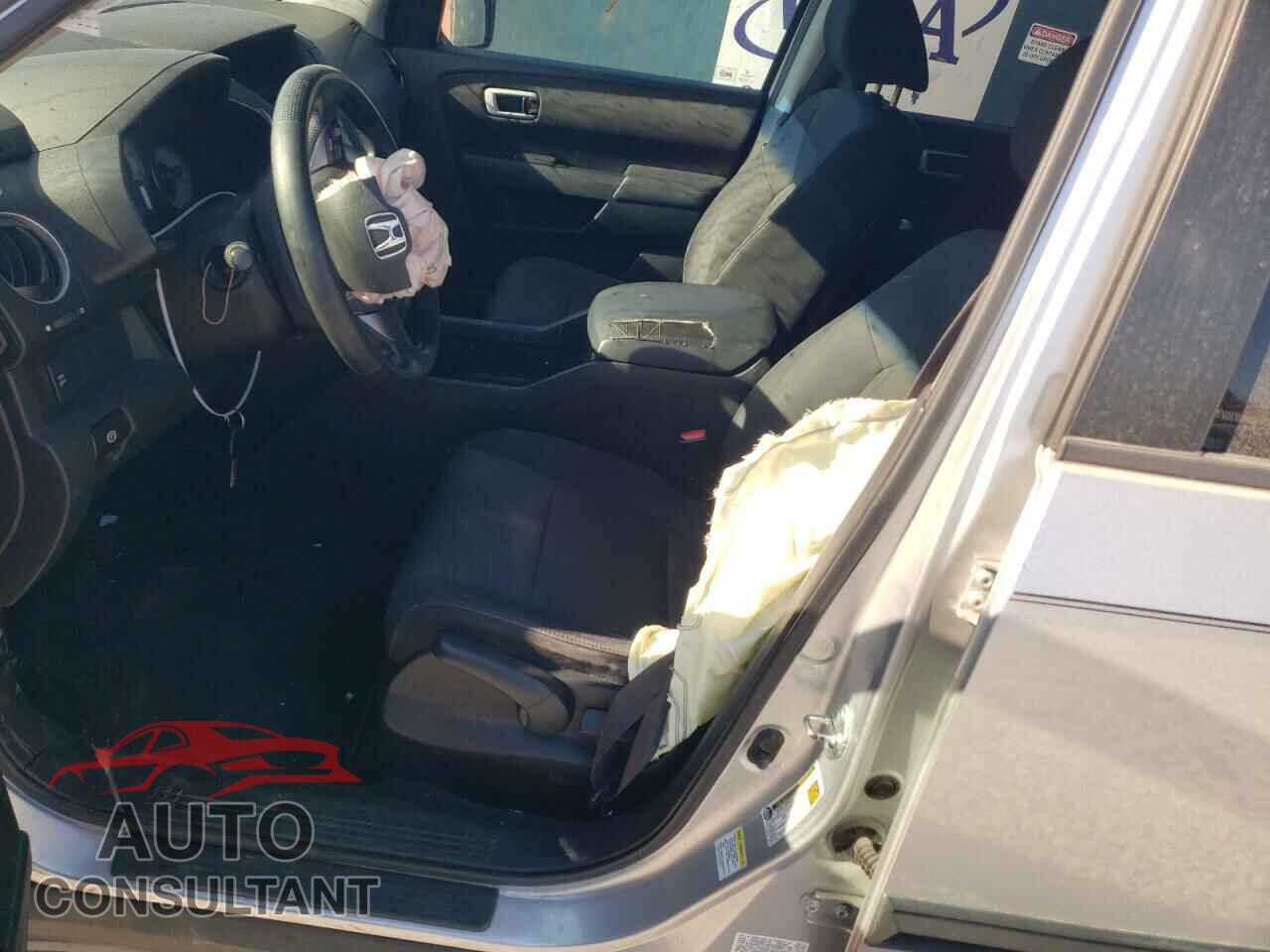 HONDA PILOT 2011 - 5FNYF3H21BB043601